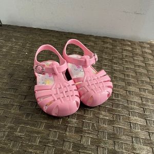 Baby girl pimpolho shoes 4 1/2
